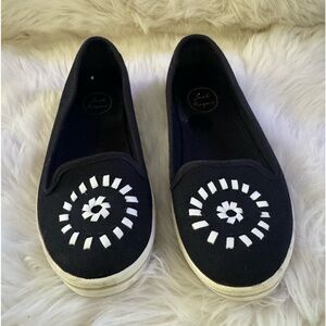 jack rogers black and white flat shoes￼8.5
